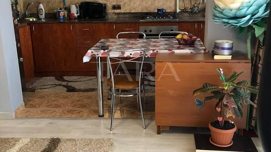 Apartament in zona Profi, central Floresti. - Poză 3