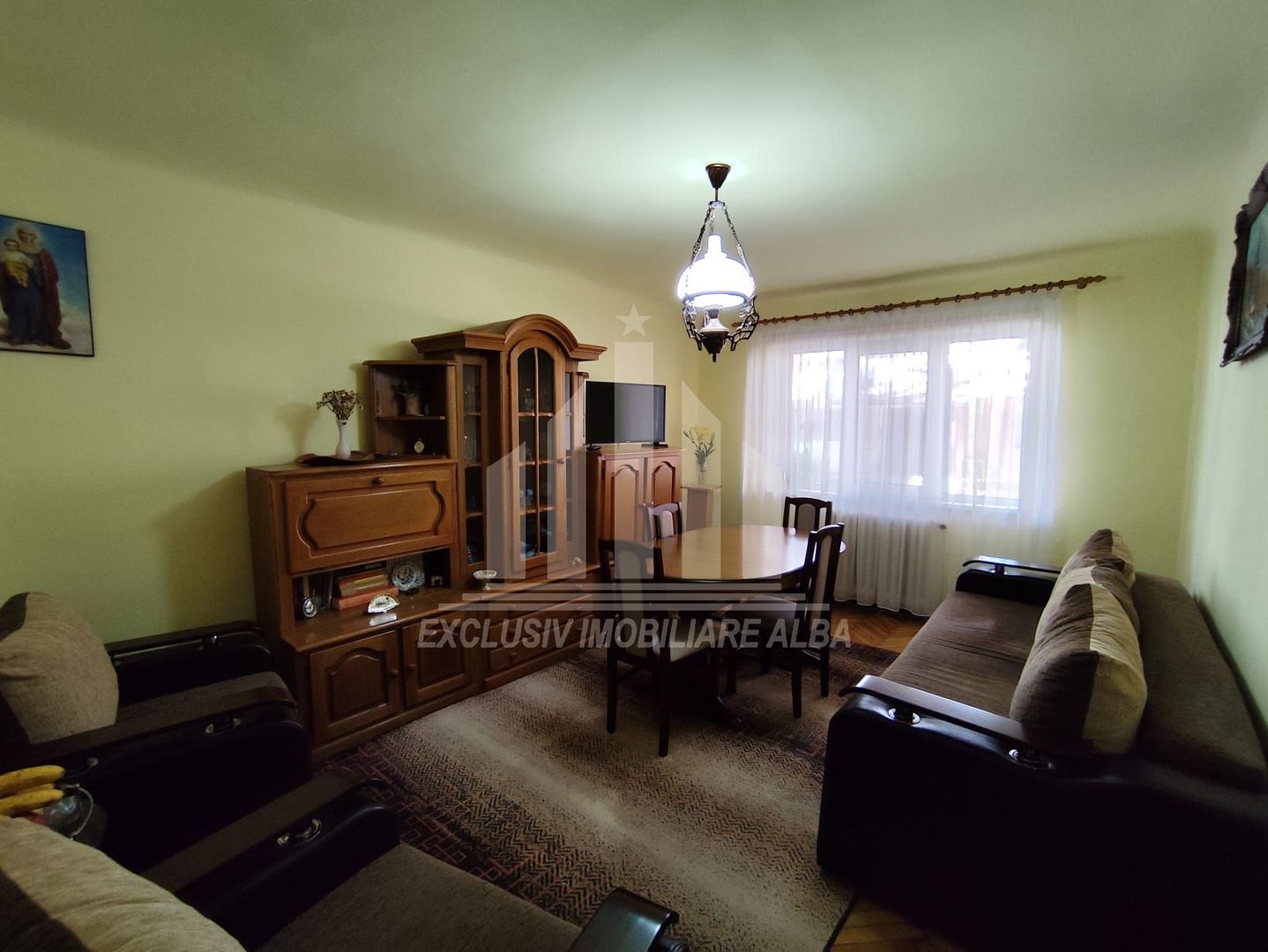 Apartament cu 4 camere decomandate, Cetate - Poză 2