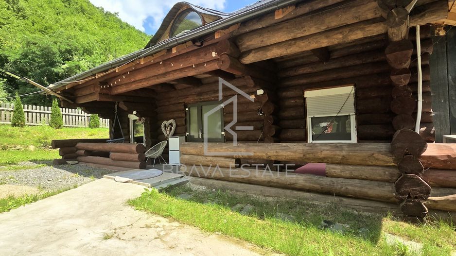 Cabană din lemn rotund, 210mp, ciubăr, jacuzzi, foișor, localitatea Băișoara - Poză 11