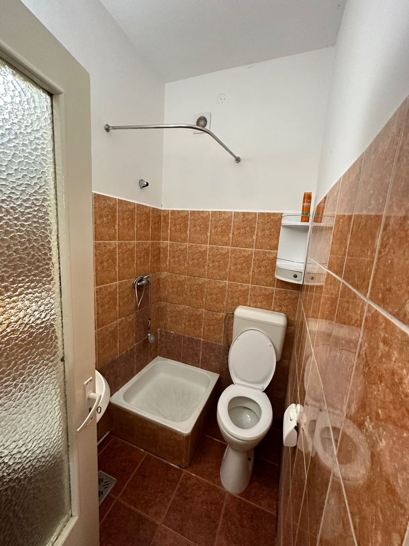 Apartament spatios 150 mp - Poză 26
