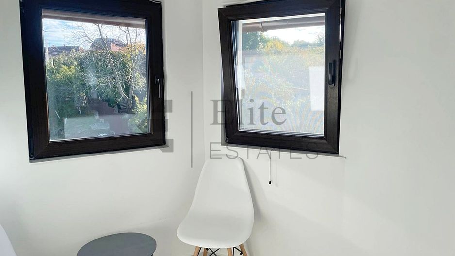 Pensiune de vanzare in statiunea 1 Mai - Poză 3