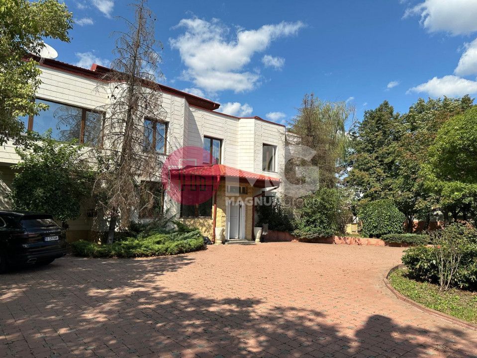 Vila de vanzare Pipera- Drumul Negru - 2500 mp teren - Poză 3