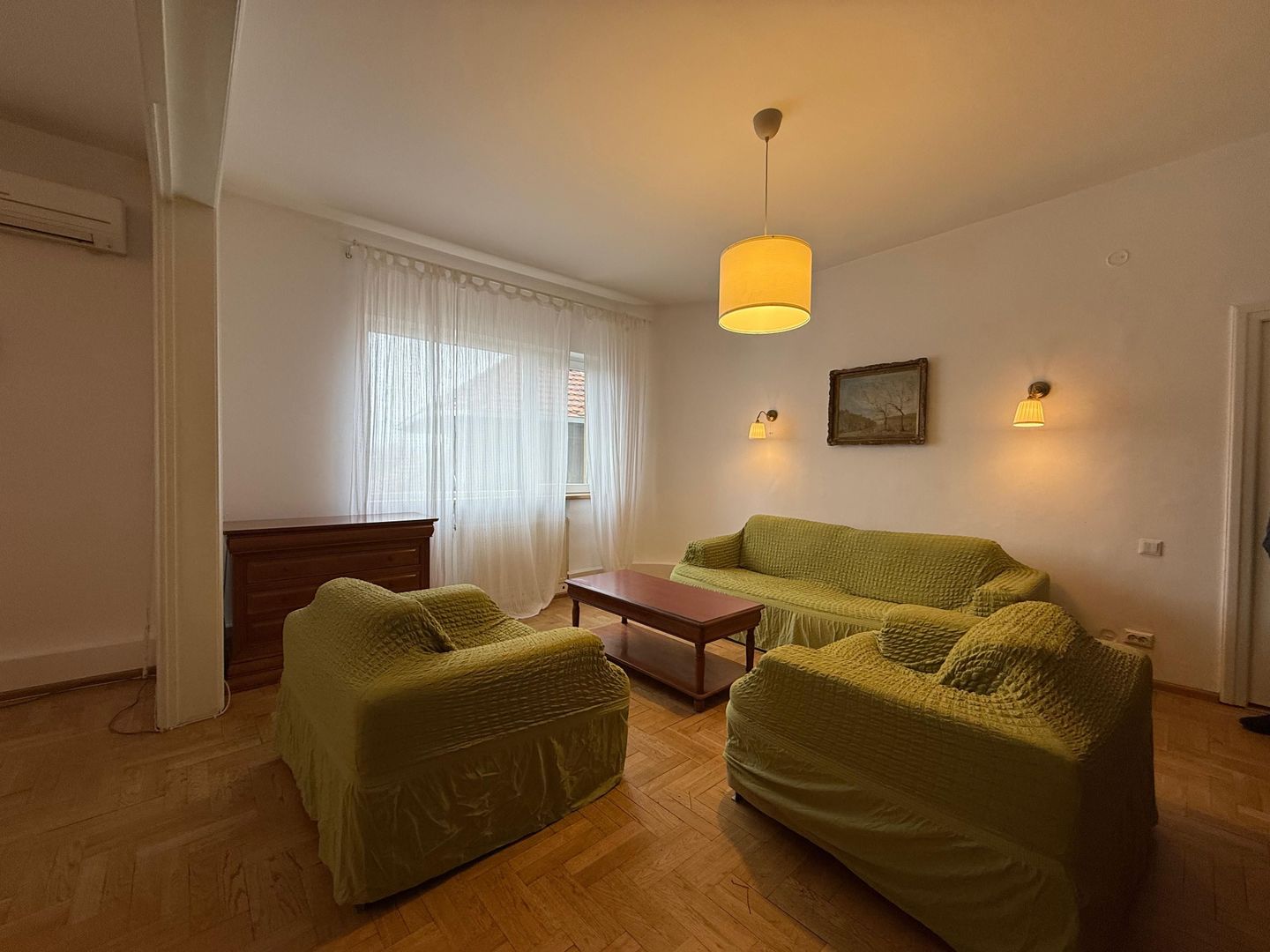 DE ÎNCHIRIAT APARTAMENT 3 CAMERE | VILĂ INTERBELICĂ | CENTRALĂ PROPRIE - Poză 1