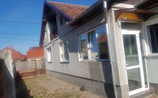 Casă individuală 3 cam, terasă, beci și 2 garaje – Mehala - Poză 3