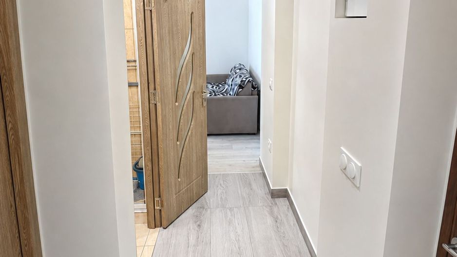 Închiriere apartament cu 3 camere, renovat în 2026  disponibil imediat - Poză 2