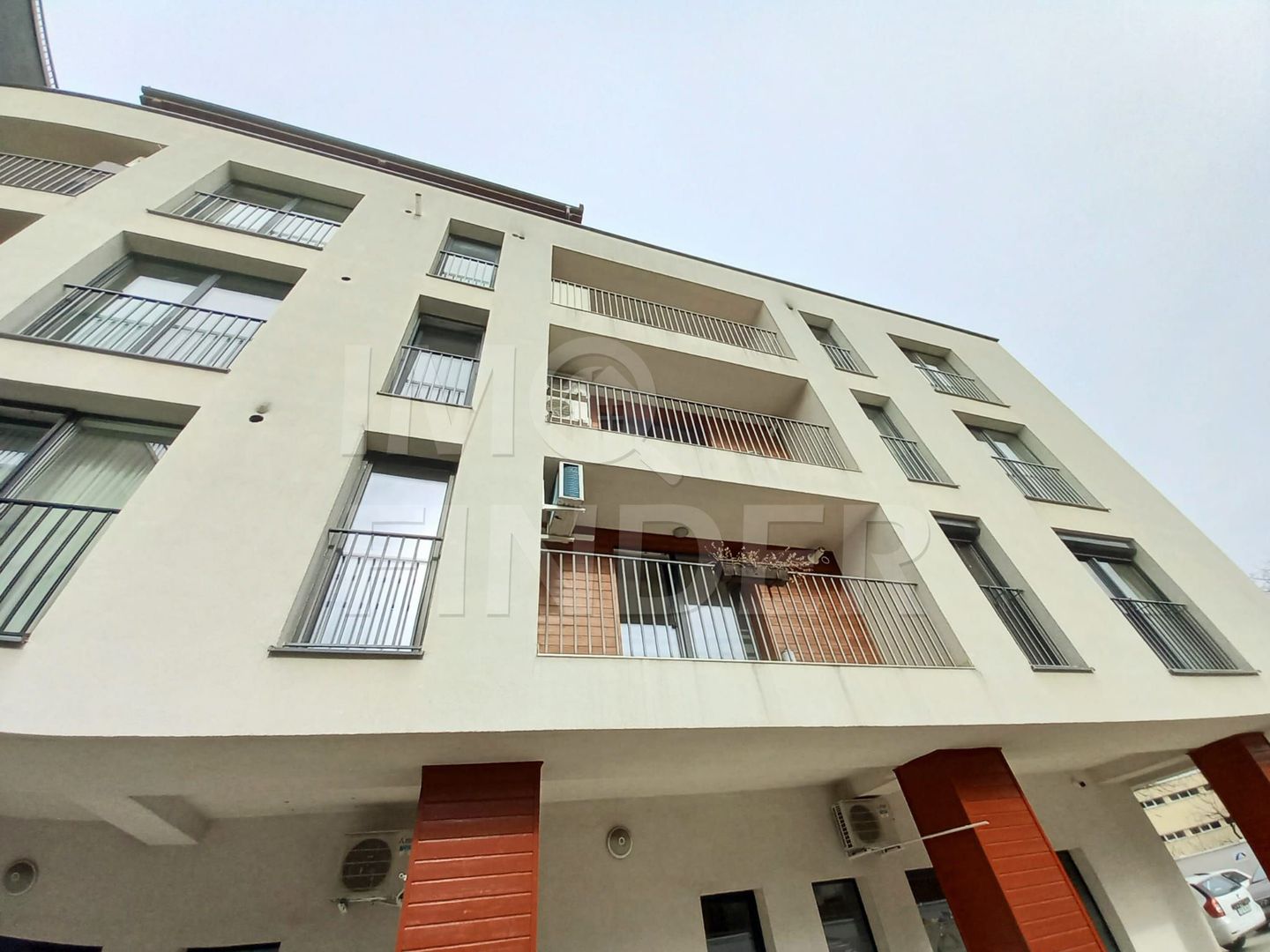 Apartament Bloc Nou etajul 1 cu 2 parcari Subterane - Poză 9