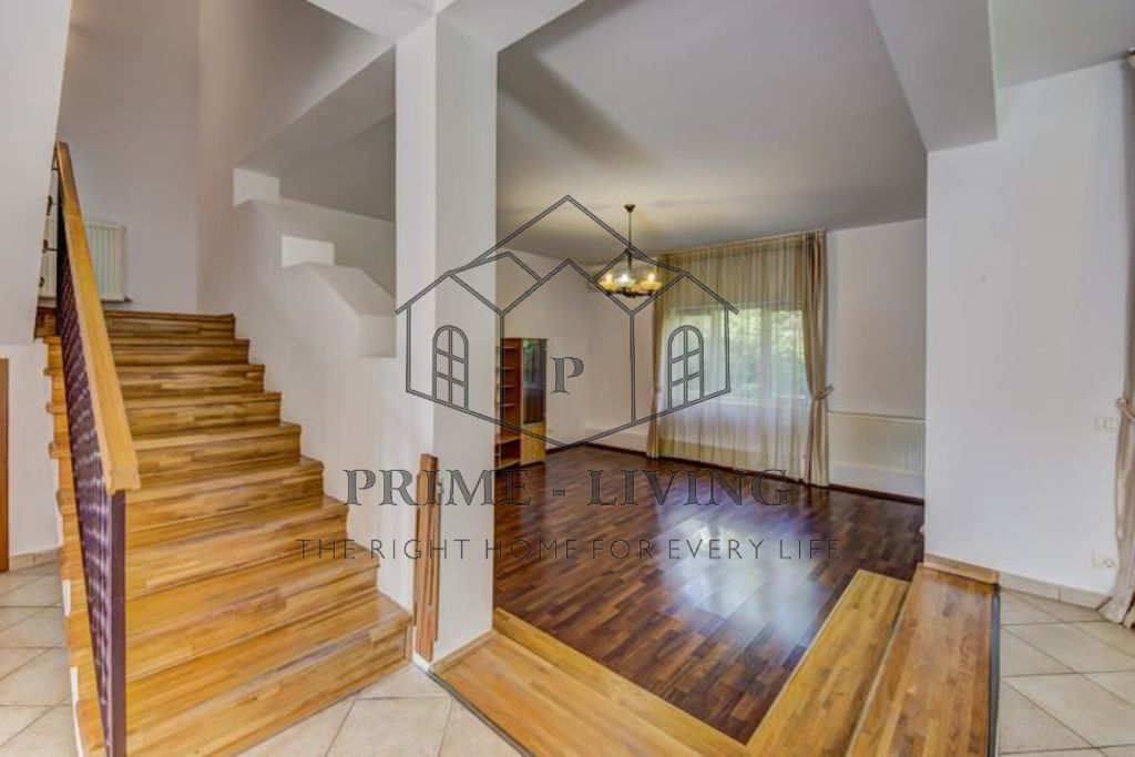 VILA SPATIOASA CU 5 DORMITOARE LA INCHIRIERE IN PIPERA LANGA SCOLI - Poză 7