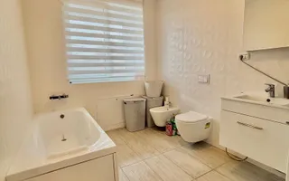 Casa individuala de Lux cu 5 camere, 4 bai si dressing in Braytim la asfalt. - Poză 12