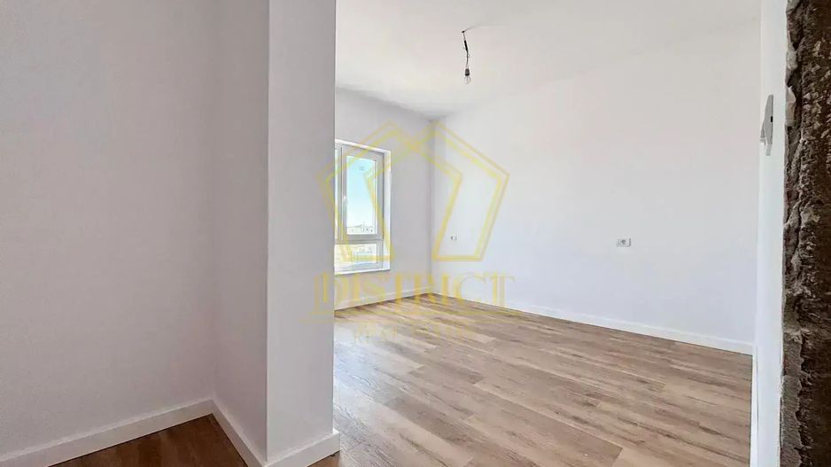 Duplex cu 5 camere, despartit prin camera tehnica I Dumbravita - Poză 3