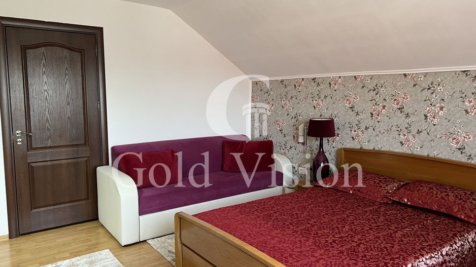 Case cu 7 camere, curte proprie + spălătorie, în Sighetu Marmației - Poză 14