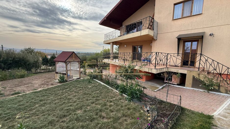 Casă S+P+M de vânzare – Șoseaua Iașului | 1.394 mp teren | - Poză 2