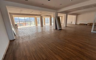 De vansare cladire birouri Floresti 1330 mp - Poză 2