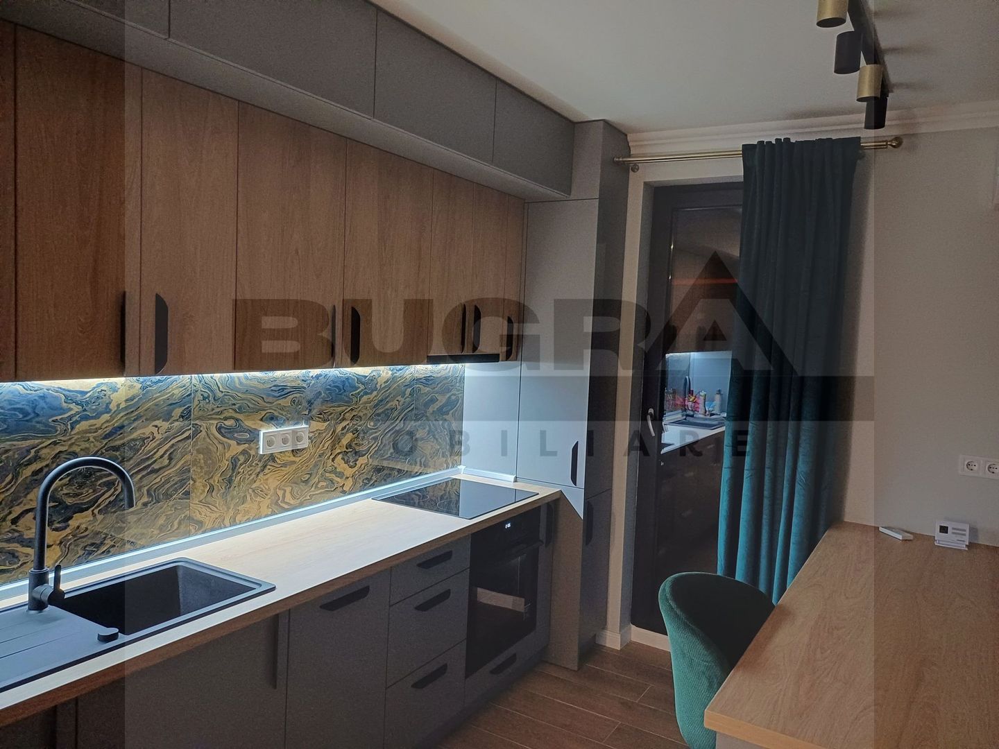 Apartament lux, 2 camere, parcare, Golden Tulip - Poză 3