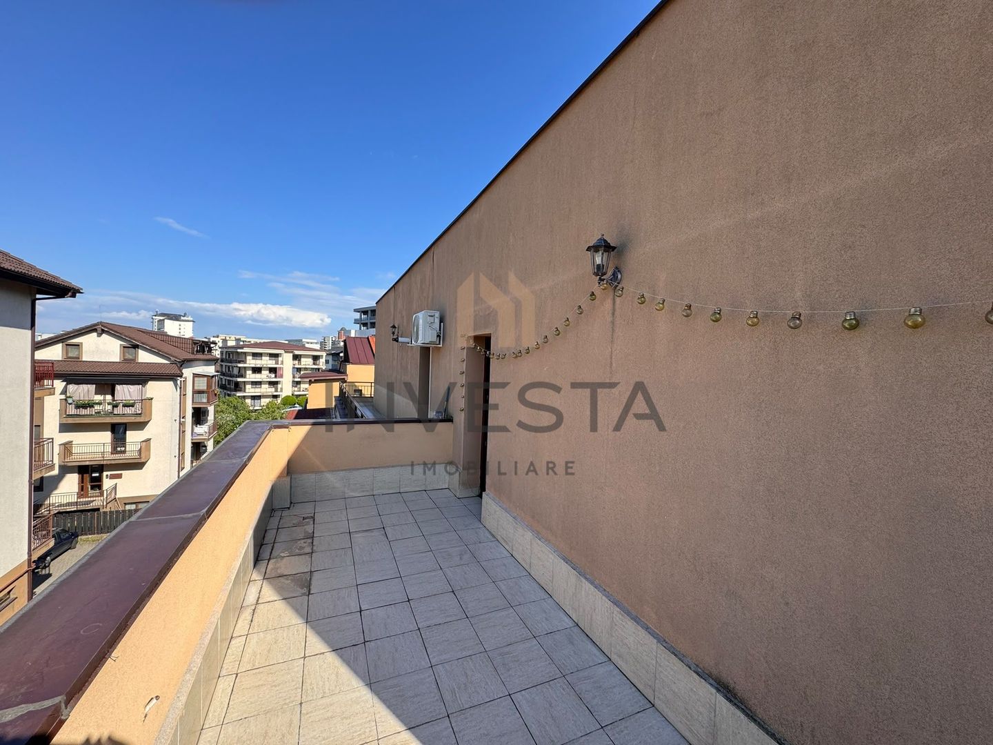 Apartament cu 2 camere, terasa de 27 mp si parcare in Andrei Muresanu! - Poză 7