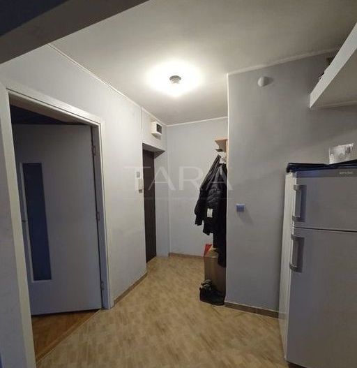 Apartament 3 camere, zona Plopilor - Poză 2