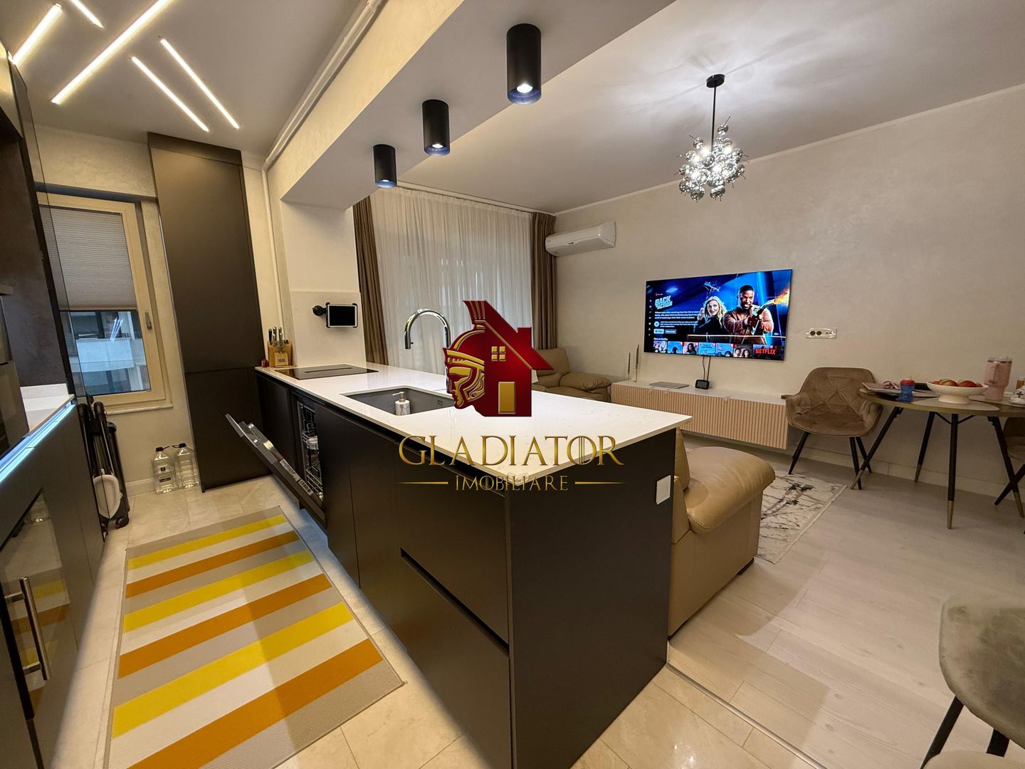 Apartament ultramodern Copou Royal Town et 9/11, 2 camere, 2 balcoane - Poză 10