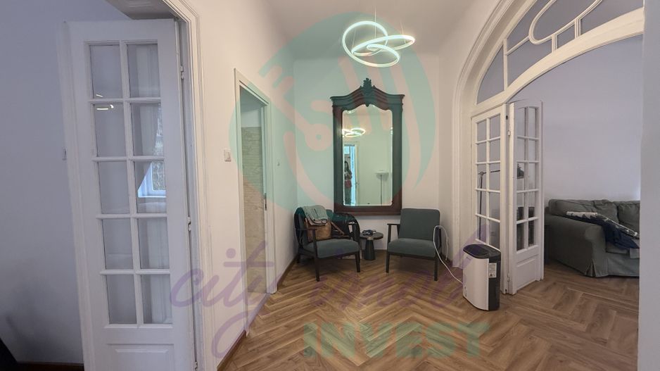 Apartament cochet vila edificata in perioada interbelica - Poză 7