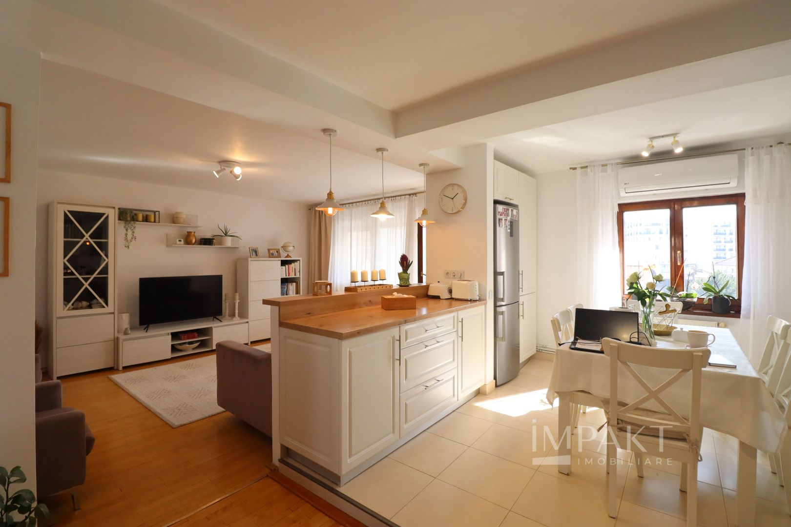 Apartament confort sporit cu  4 camere, zona The Office! - Poză 1