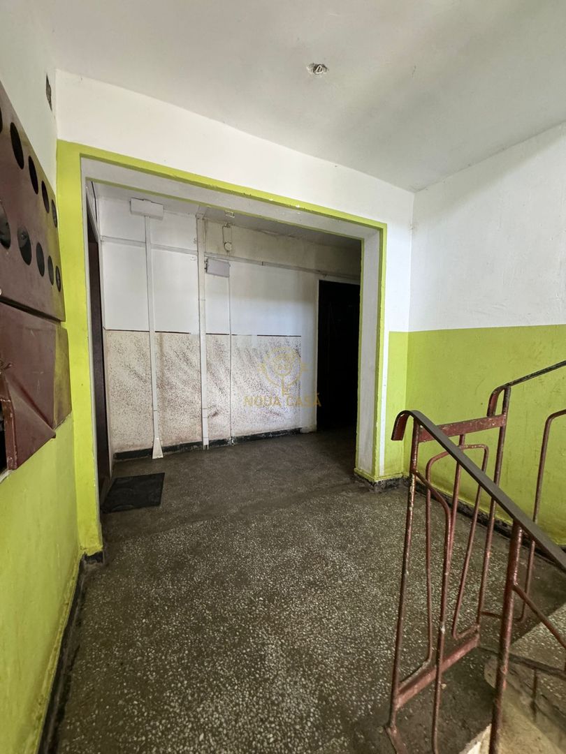 De vanzare Apartament 2 camere / Etaj 2 Baia Mare - Poză 8