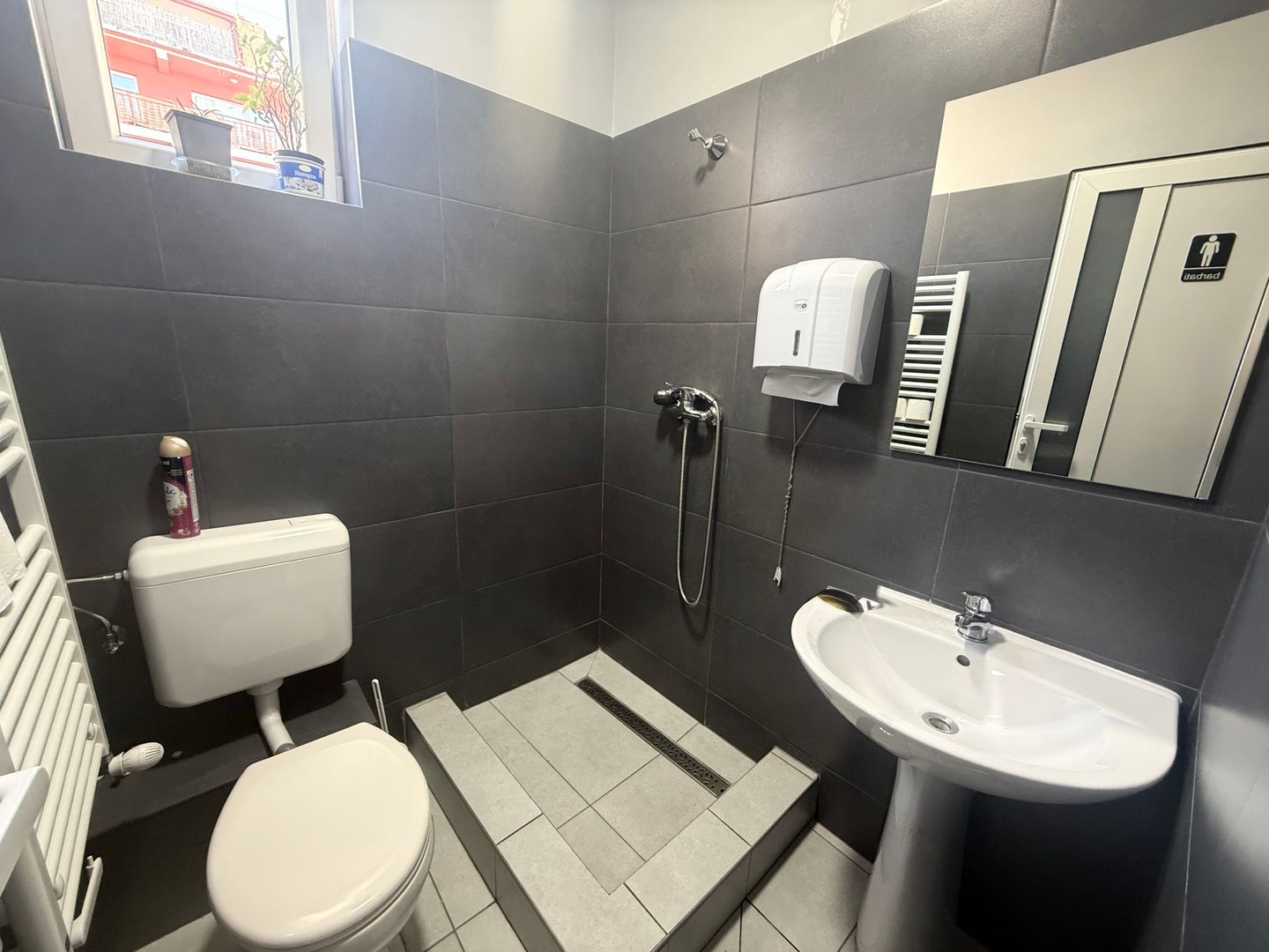 Spatiu comercial/ de inchiriat /Intre Lacuri - Poză 6