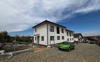 Casă Tip Duplex | 4 Camere | 2 Balcoane | Terasă | Șura Mică - Poză 5