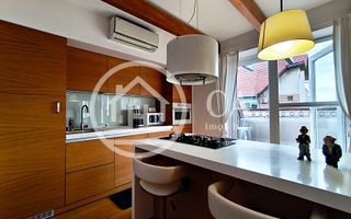 Apartament de închiriat cu 4 camere si terasa, Ultracentral, Oradea - Poză 1