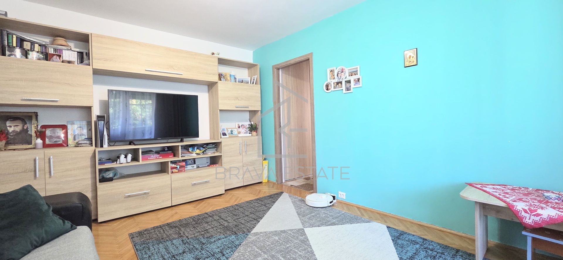 Apartament 3 camere, semidecomandat, mobilat, balcon, Aleea Borșa - Poză 1