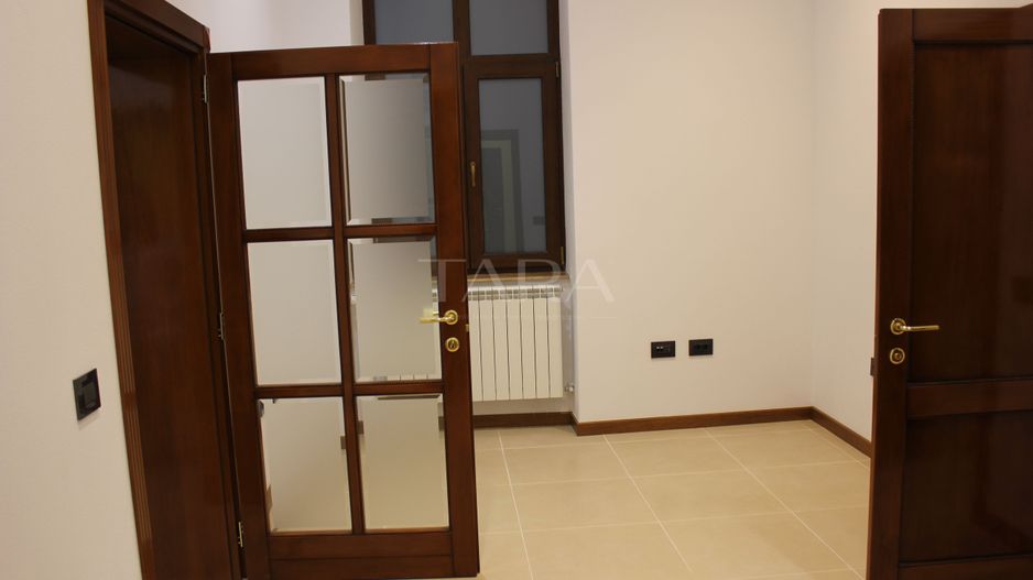 Ultracentral, Imobil tip vilă, ideal birouri sau locuință. - Poză 8