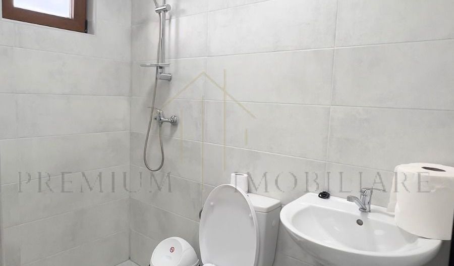 Oportunitate de investiție – Proprietate versatilă în Onești - Poză 13