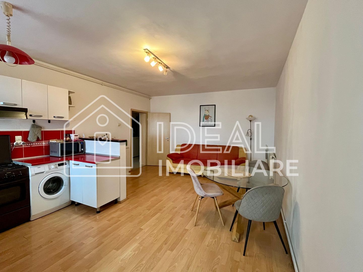 Apartament 3 camere de închiriat - zona Terezian - Poză 1