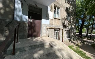 Chirie, spațiu comercial, 80 mp, str. Calea Ieşilor, Bălți - Poză 1