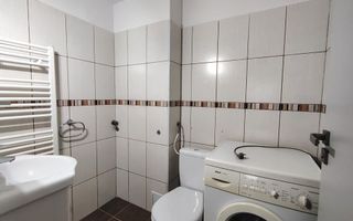 Apartament SIBIU central 3 camere, 2 bai, lift, garaj  - Poză 12