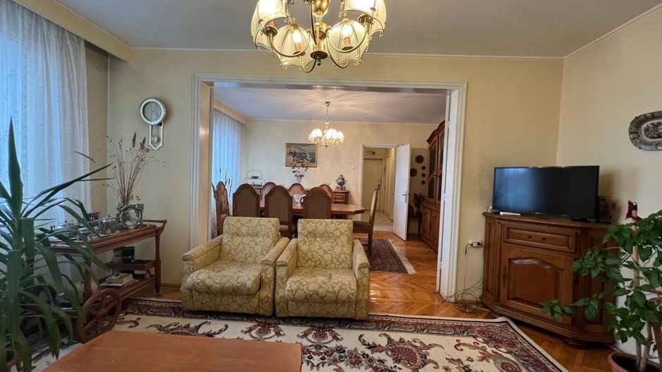 Centru / Republica - Inchiriere apartament cu 4 camere mobilat si utilat. - Poză 2