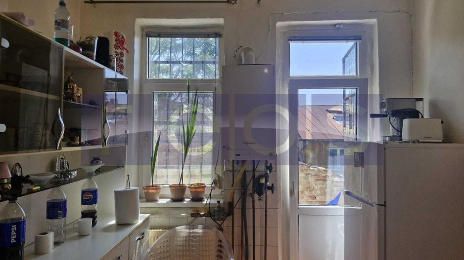 Vand apartament in vila 4 camere - Poză 4