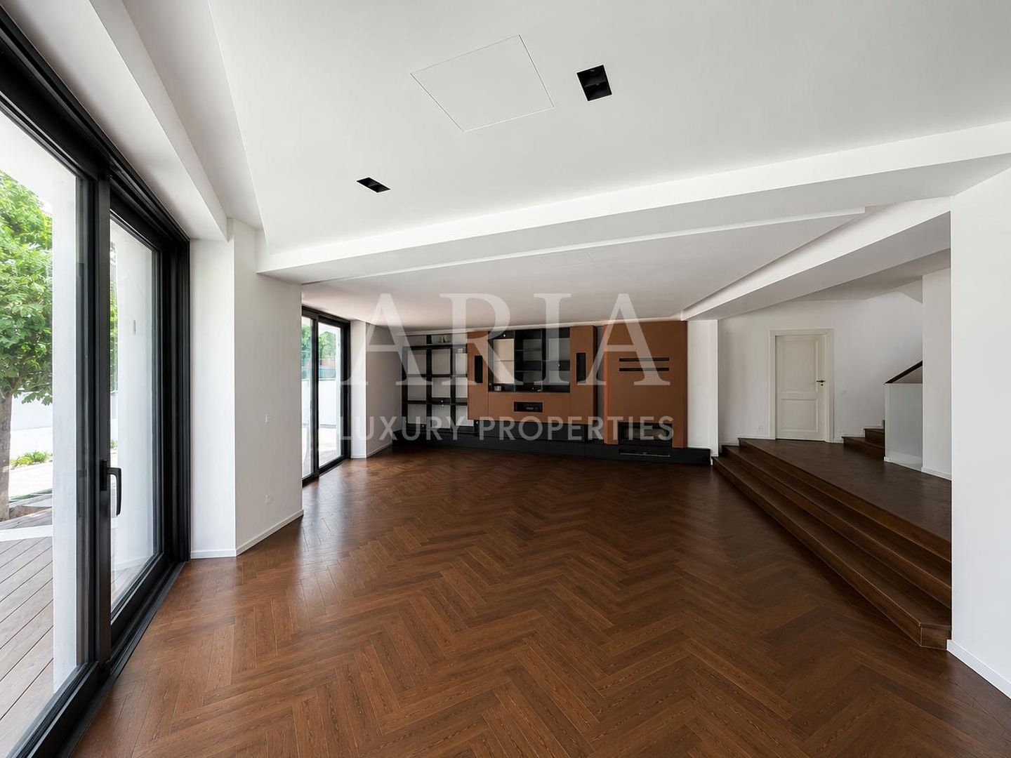 Ultra-Luxury Villa | near FOREST| POOL | - Poză 6