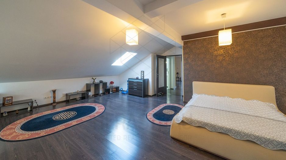 Casa spatioasa 515 mp langa metrou 1Mai - Poză 12