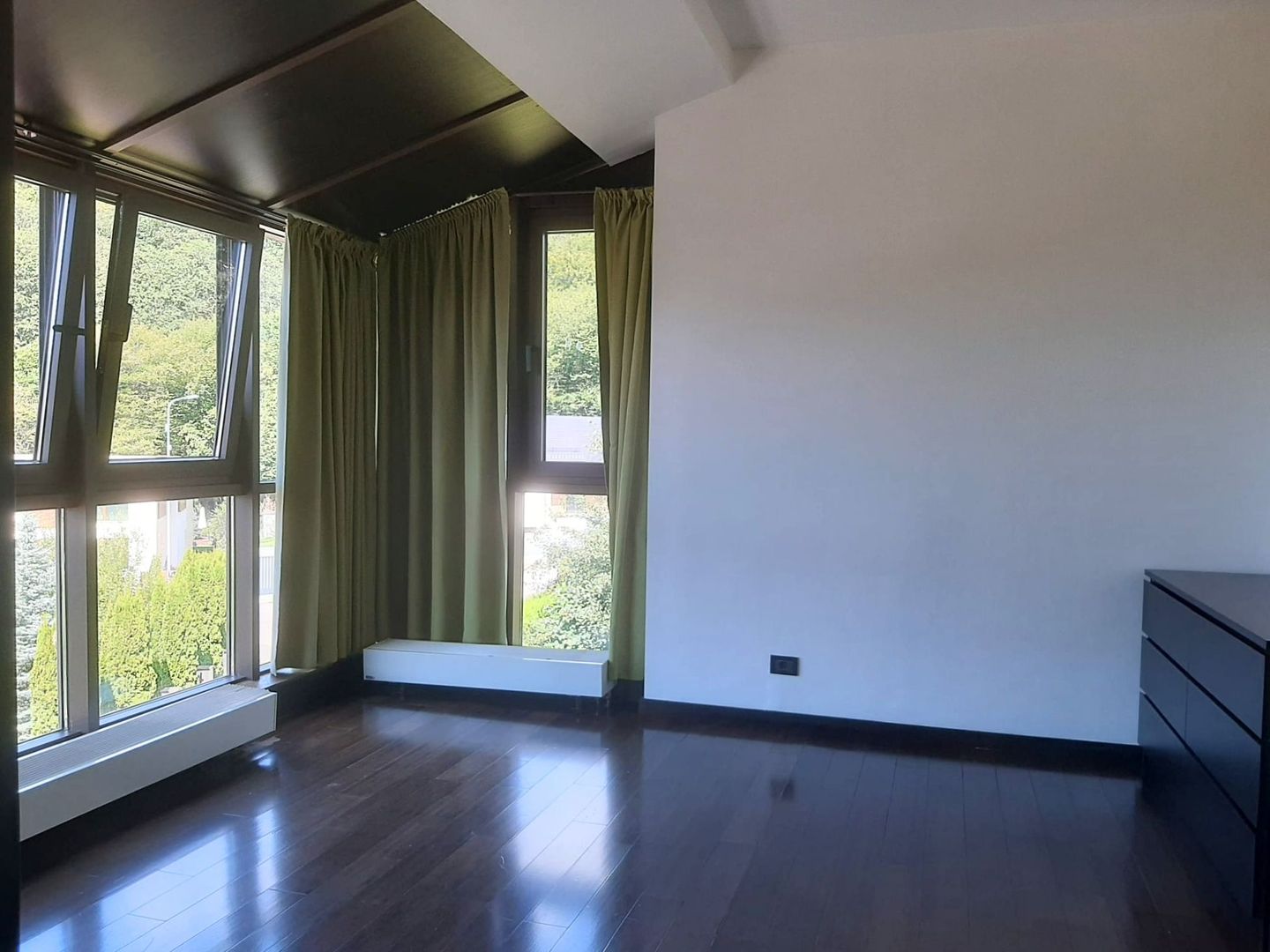 Vilă de lux cu vedere spectaculoasă spre Tâmpa  Green Valley zona Noua - Poză 35
