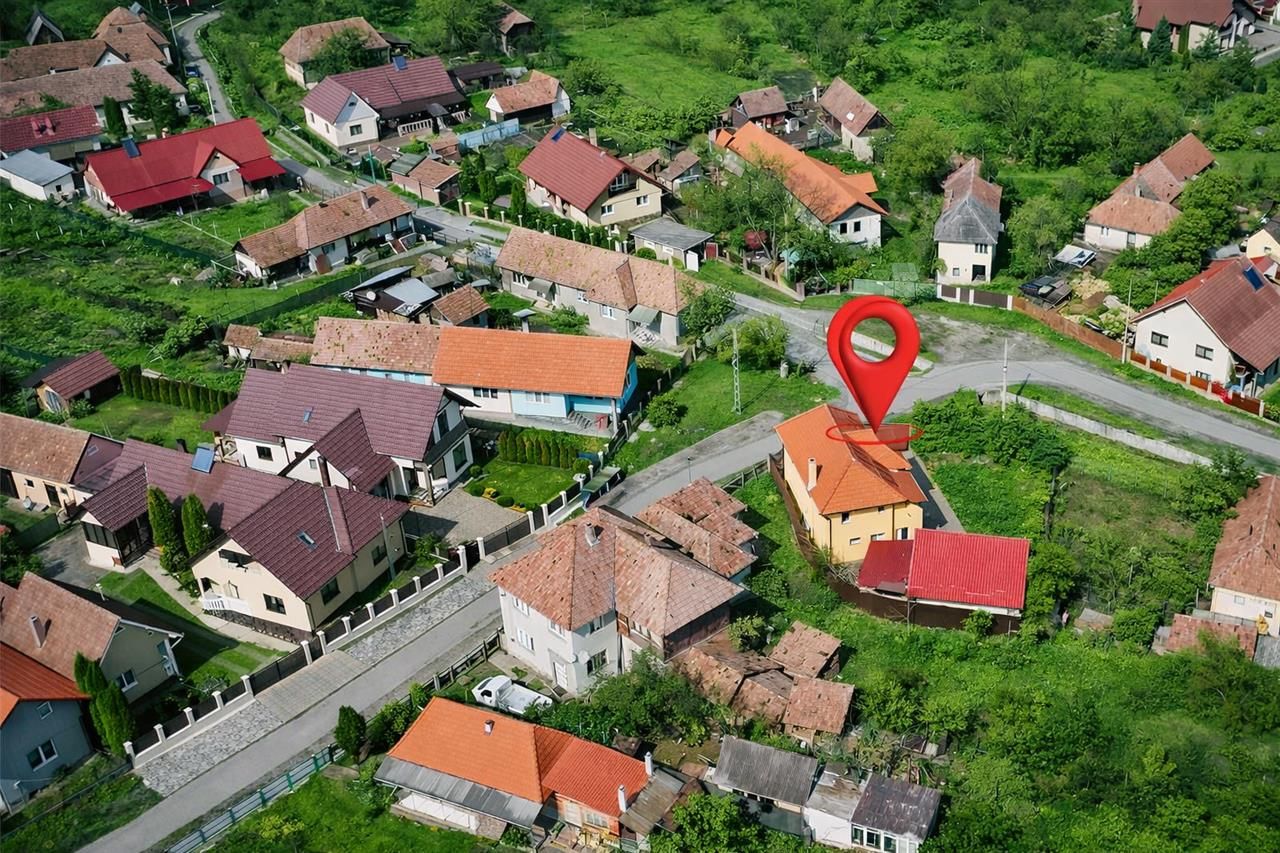 Casa eleganta, curte amenajata, garaj, Brancovenesti, Mures - Poză 2