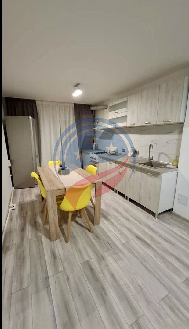 Apartament 3 camere decomandate | Etaj 1 | Zona Ciuperca – 1 Mai - Poză 1