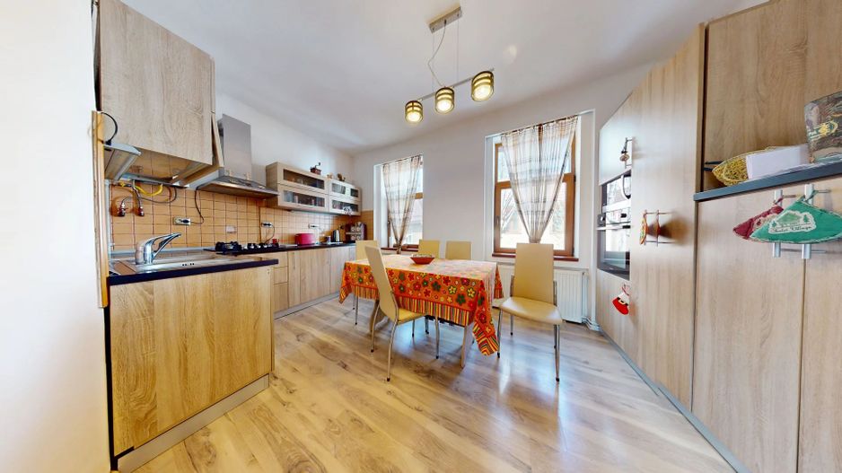 Apartament cu 3 camere,86mp ,etaj de casa,zona Onix - Poză 1