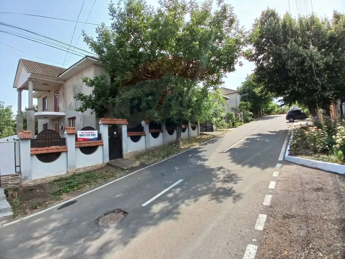 De Vinzare Casa în 2 nivele or. Orhei, - Poză 2