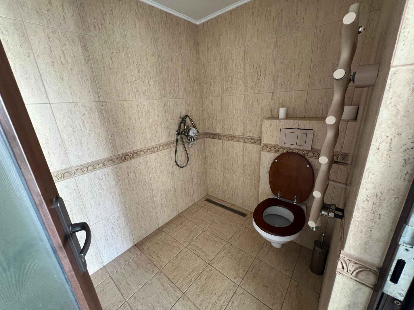 Vila superba cu piscina si anexa camera hobby - Poză 18