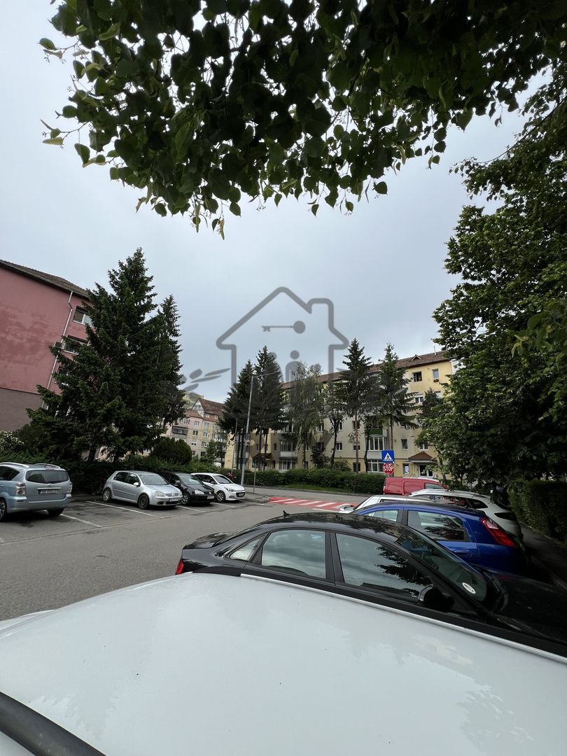 Ap 2 camere semidecomandat zona Bd. Mihai Viteazu/DE RENOVAT - Poză 11