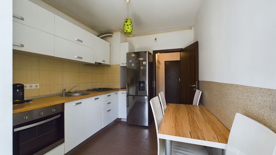 Apartament cu 2 camere mobilat și utilat în bloc cu lift - Poză 7
