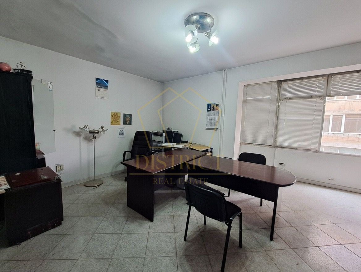 Com 0% Apartament cu o camera, parcare in curte | Piata Victoriei - Poză 2