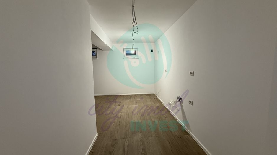 3 camere - ideale pentru activitati sau investitie - Poză 8