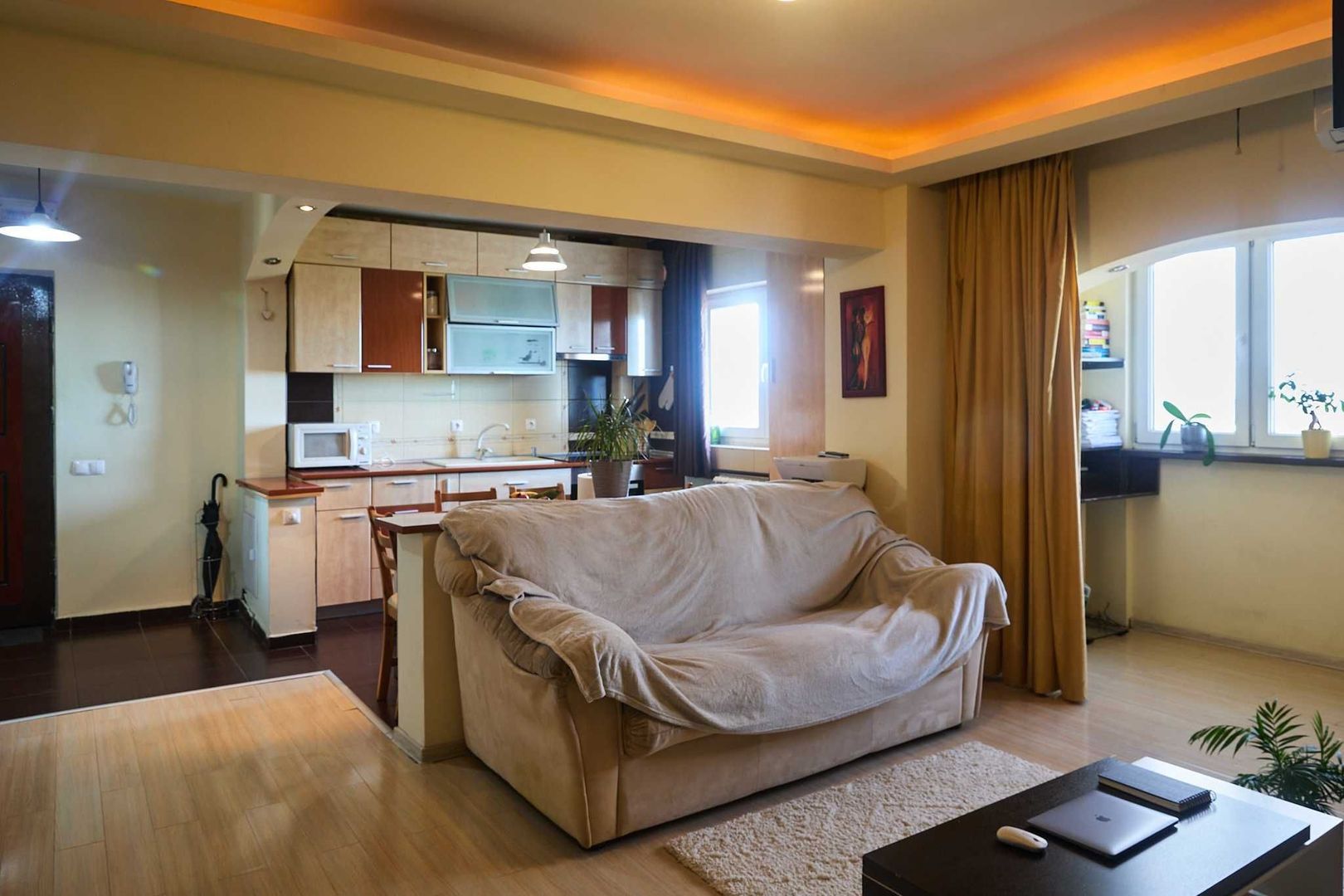 Apartament 2 camere de vanzare, Militari - Iuliu Maniu 190, 54mp - Poză 2