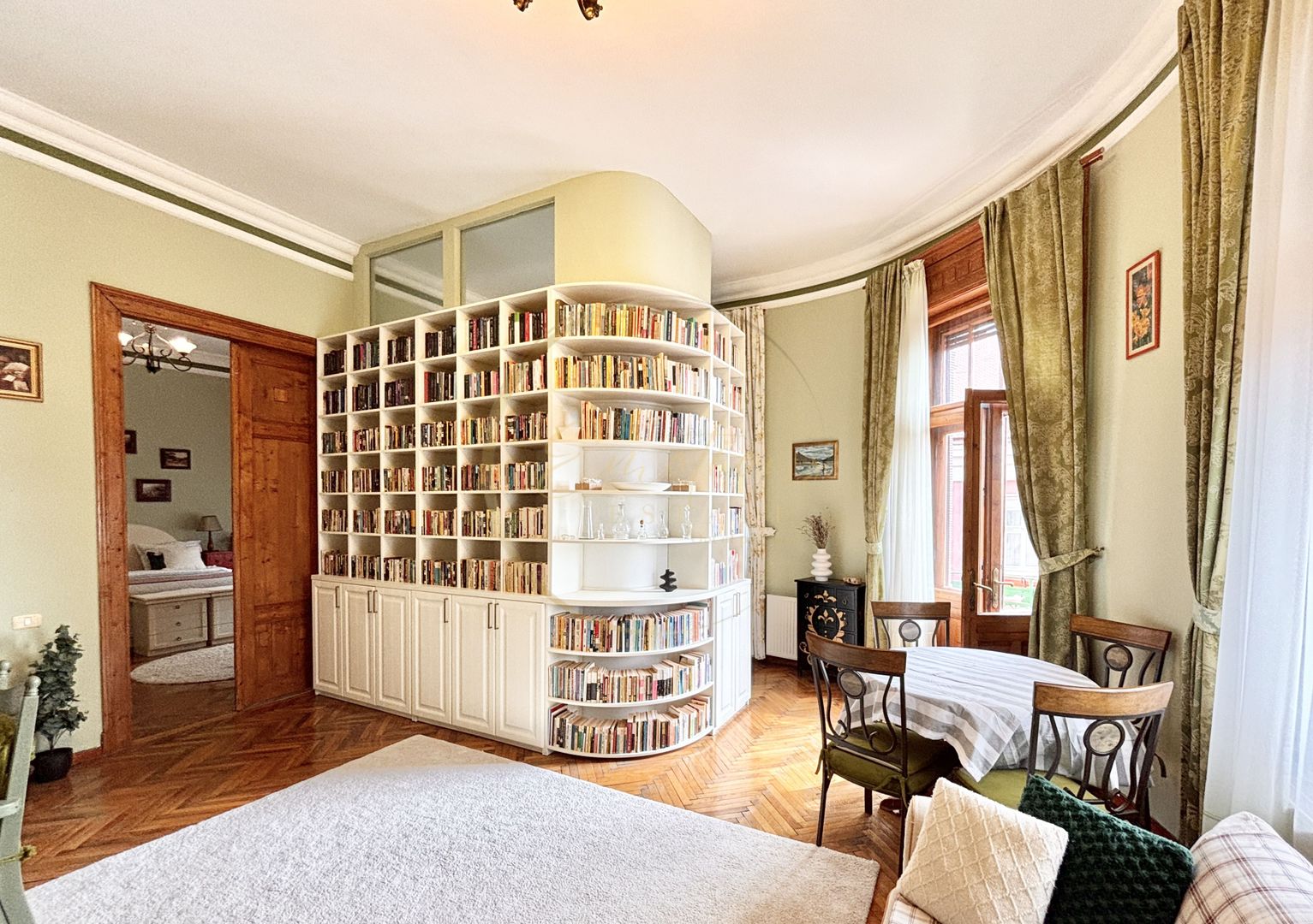 LUX | Apartament 3 Camere - PIAȚA LIBERTĂȚII - Poză 1