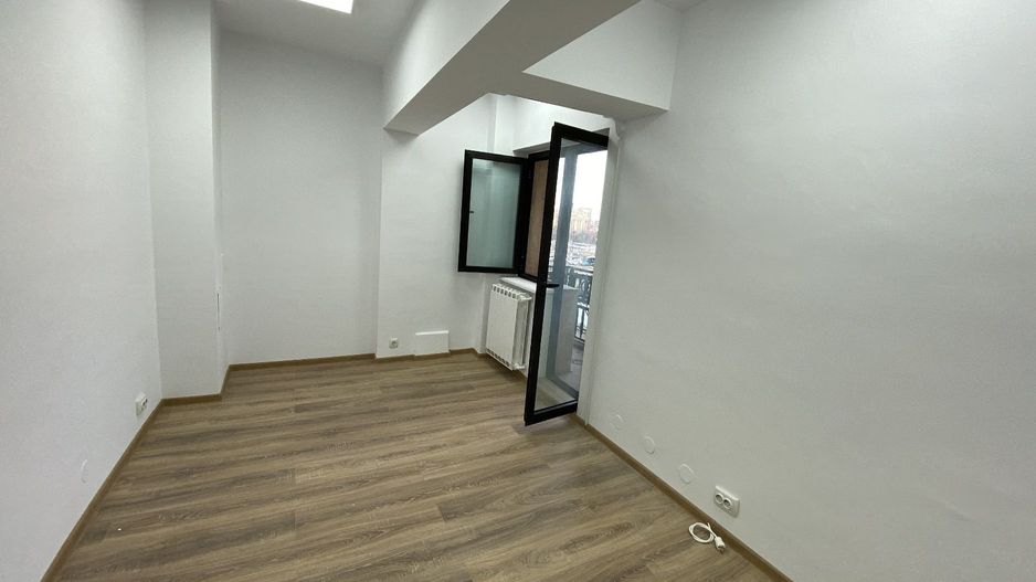 Imobil 4 camere Unirii, cladirea Sitraco, pretabil investitie. - Poză 9