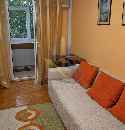 Apartament 3 camere de vânzare Titan - Poză 2